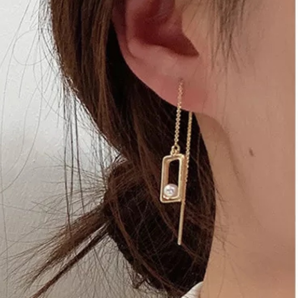 EVENING OUT TASSEL RECTANGLE PEARL EARRINGS